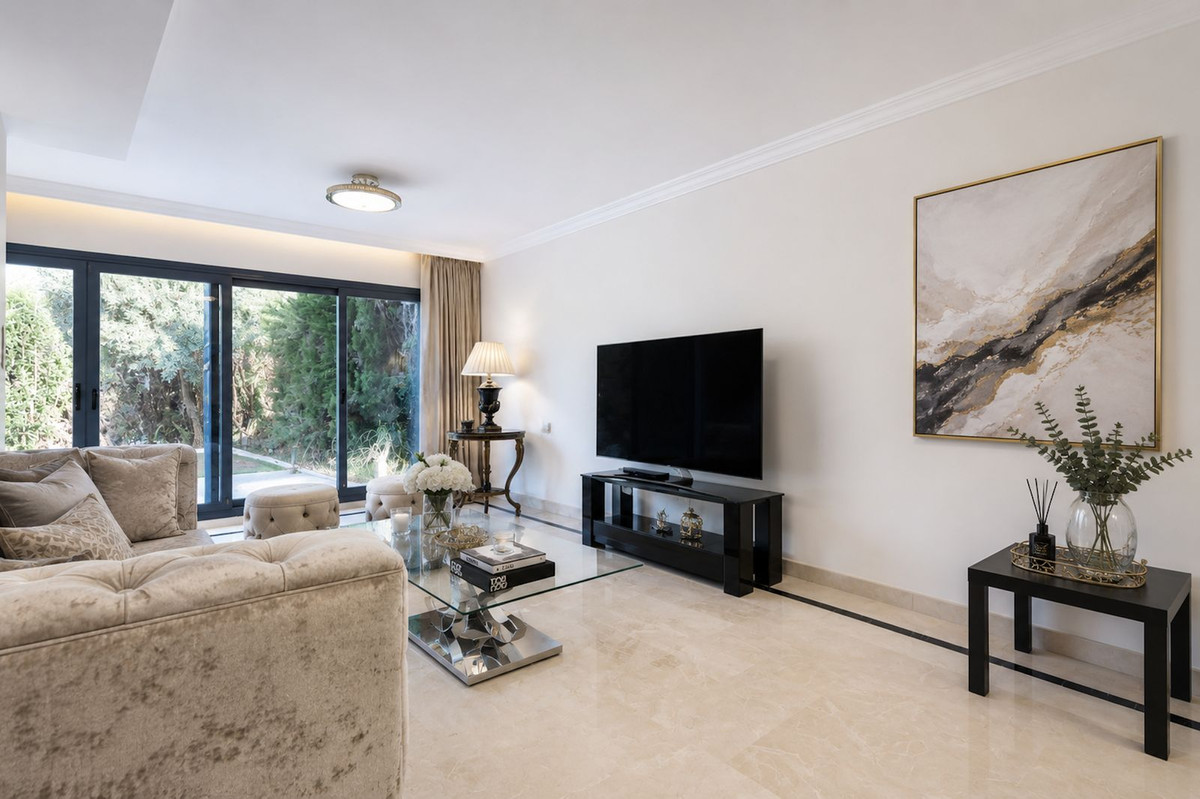 Huis te koop in Nueva Andalucía | 4 slaapkamers H5441230