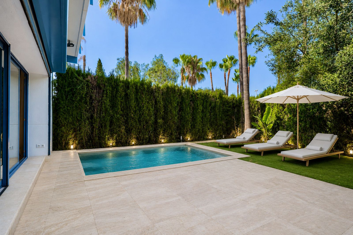 Huis te koop in Nueva Andalucía | 4 slaapkamers H5441230