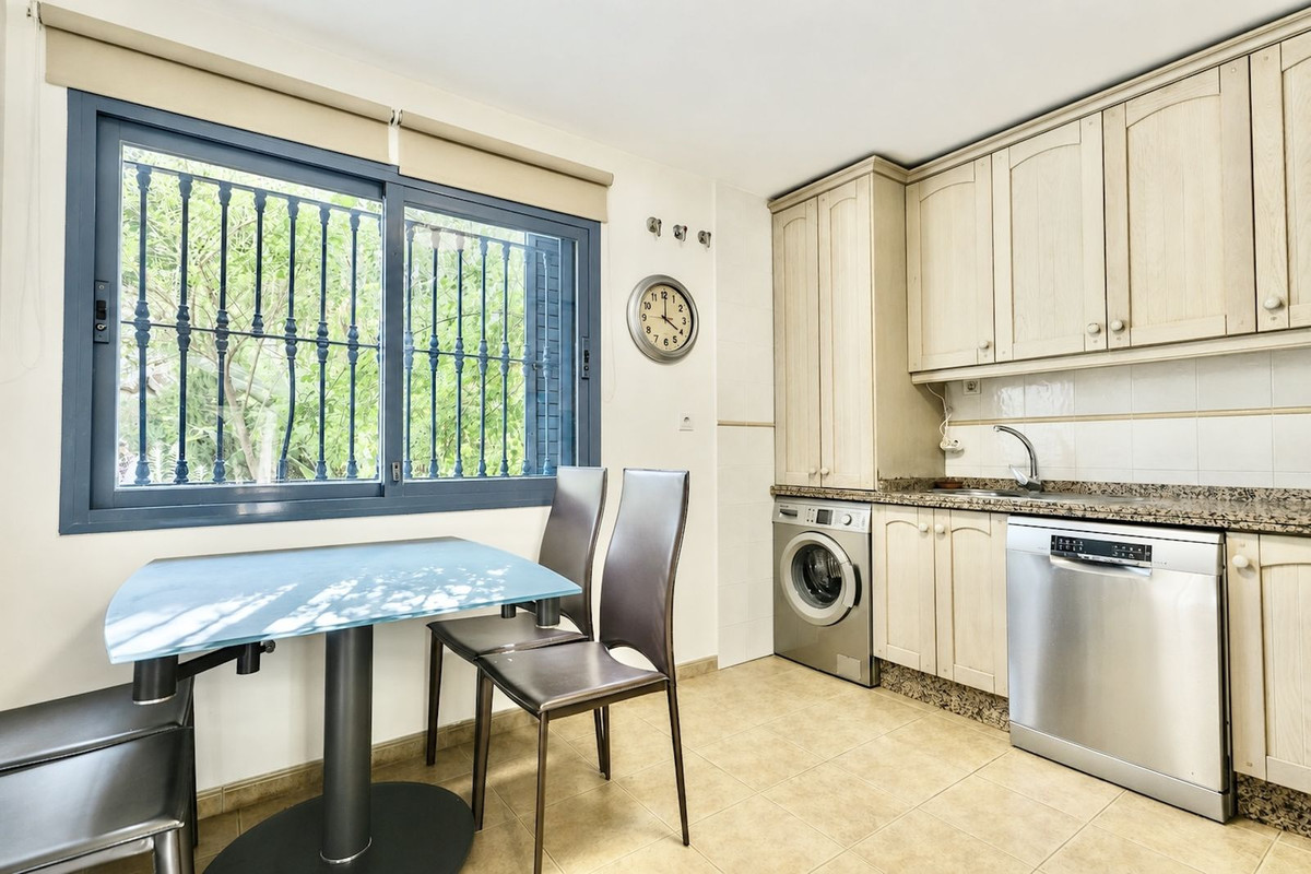 Huis te koop in Nueva Andalucía | 4 slaapkamers H5441230
