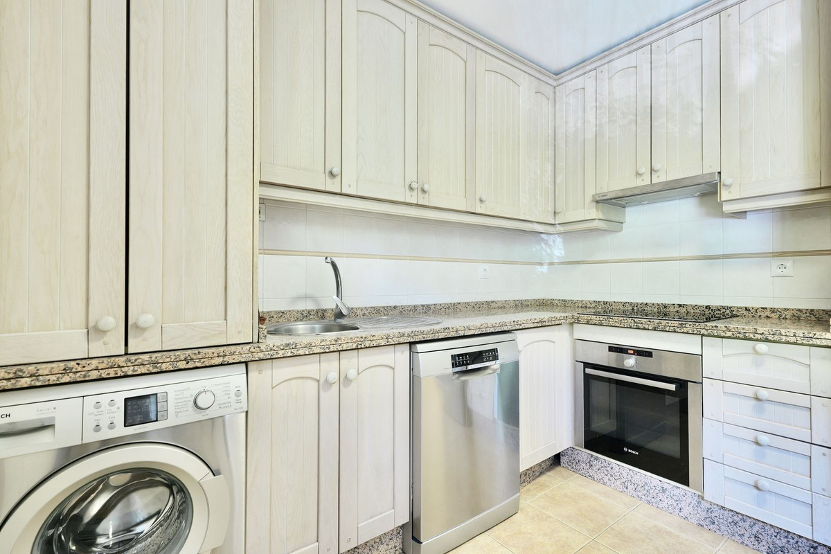Huis te koop in Nueva Andalucía | 4 slaapkamers H5441230