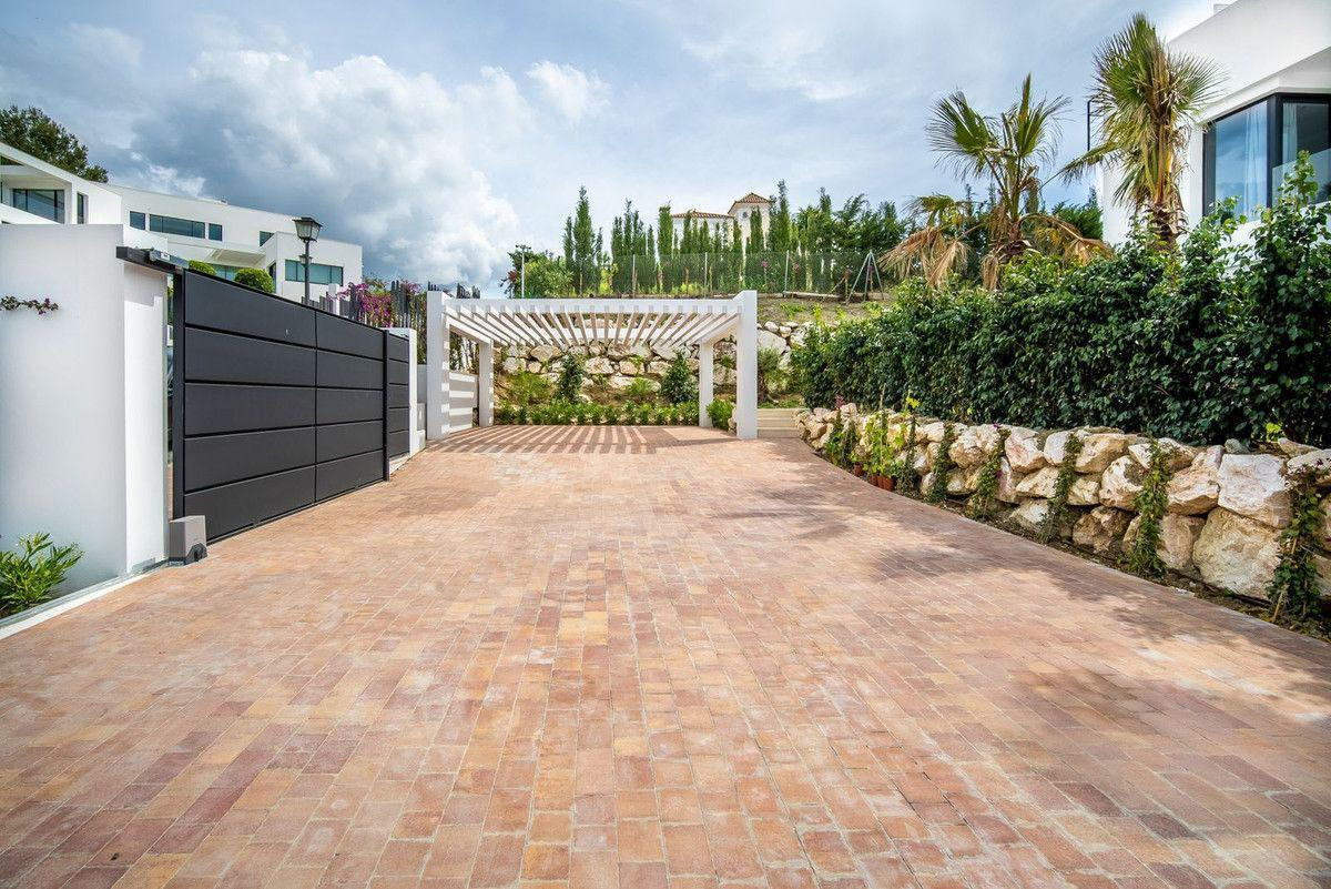 Huis te koop in Nueva Andalucía | 6 slaapkamers H5441551