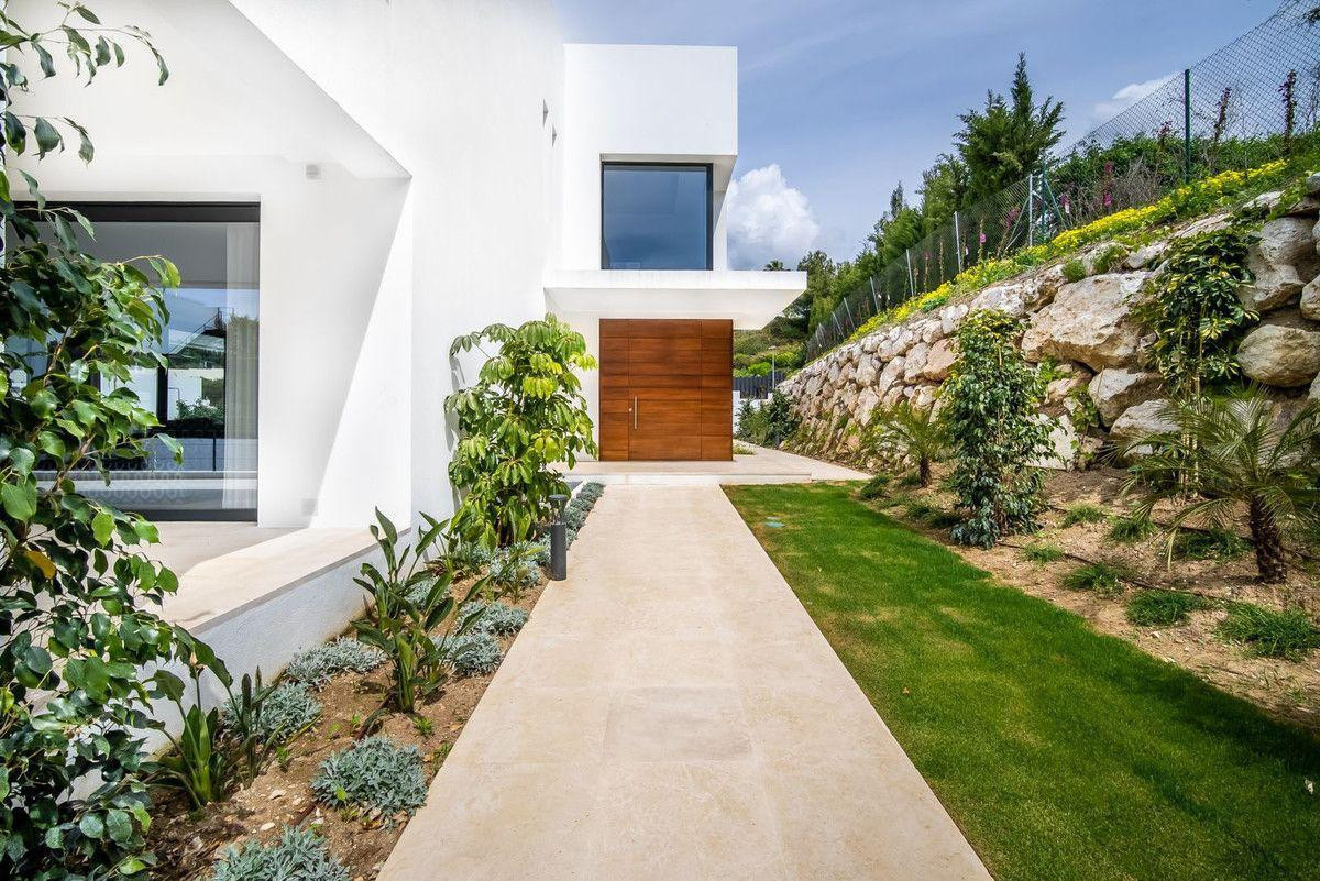 Huis te koop in Nueva Andalucía | 6 slaapkamers H5441551
