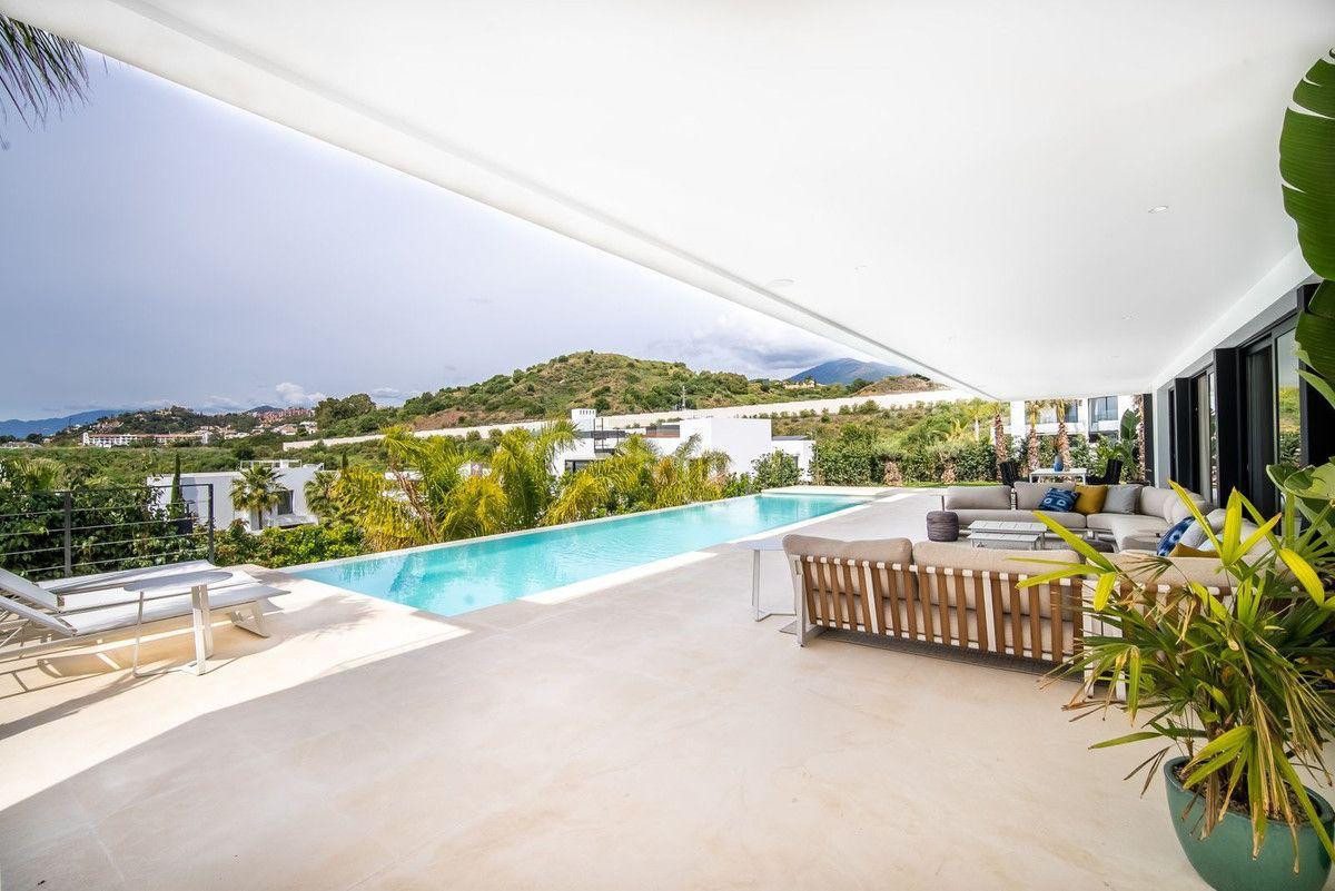 Huis te koop in Nueva Andalucía | 6 slaapkamers H5441551
