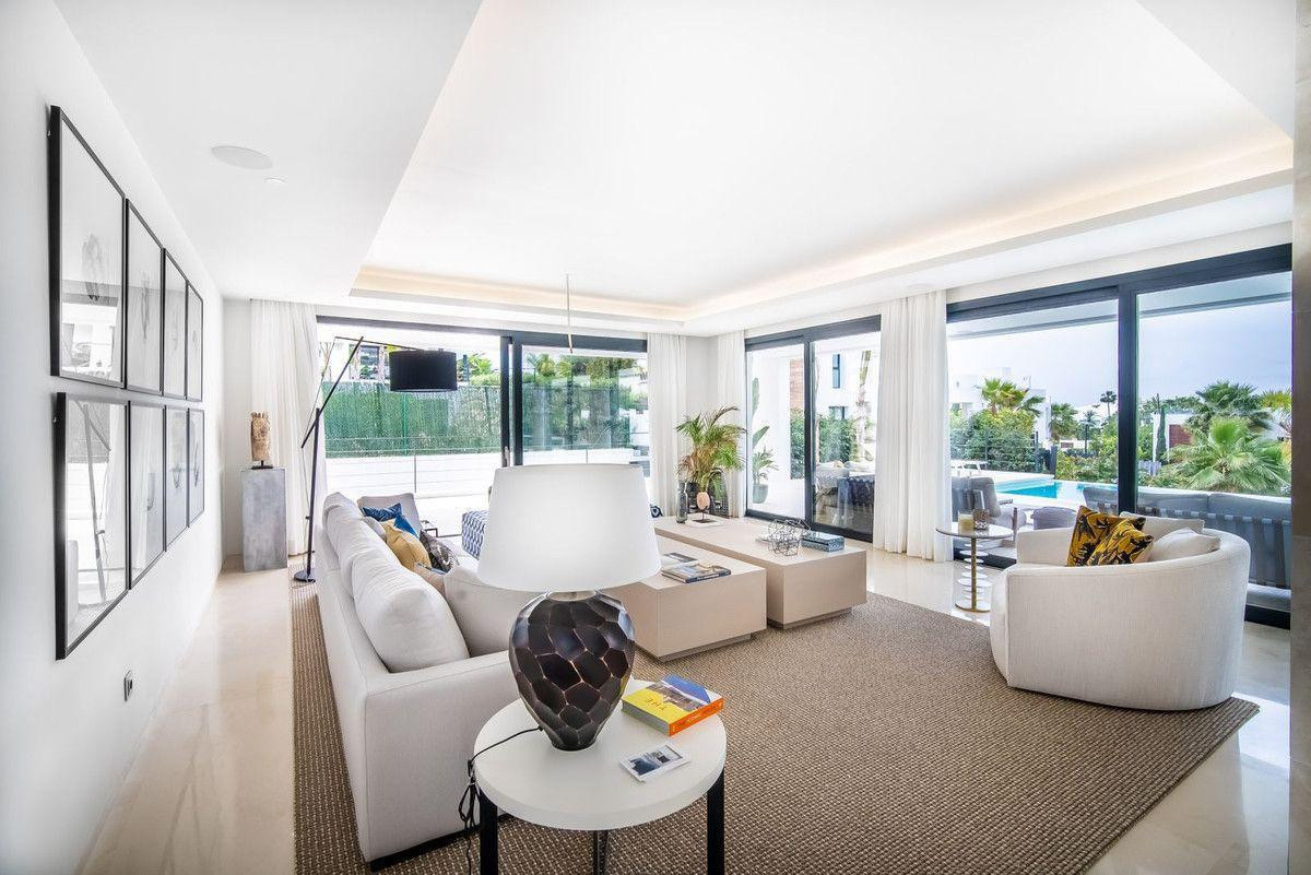Huis te koop in Nueva Andalucía | 6 slaapkamers H5441551