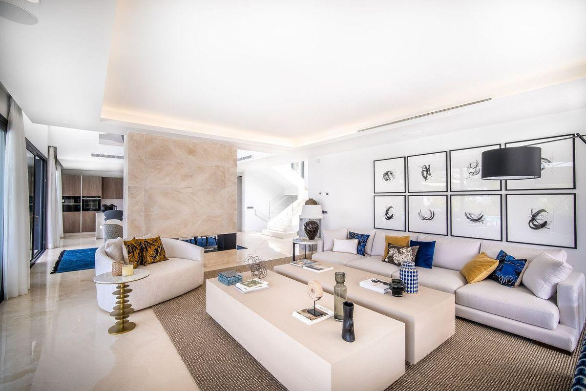 Huis te koop in Nueva Andalucía | 6 slaapkamers H5441551