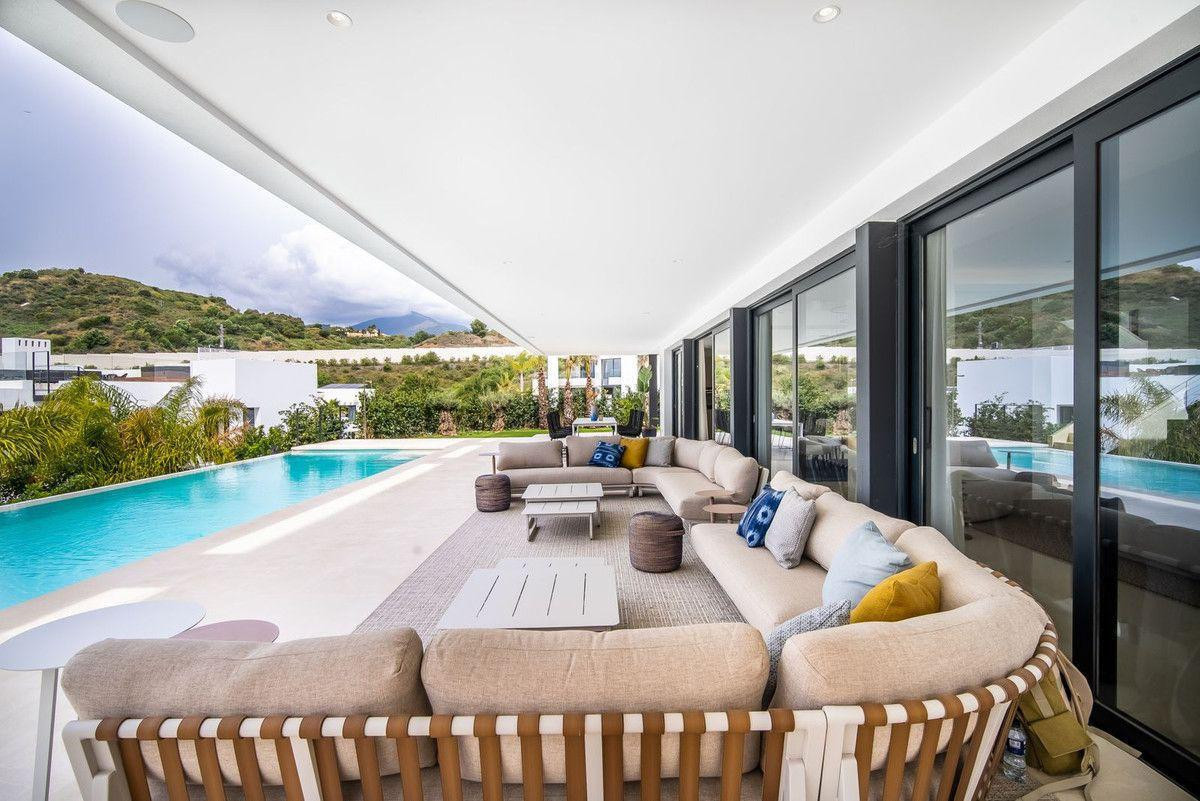 Huis te koop in Nueva Andalucía | 6 slaapkamers H5441551