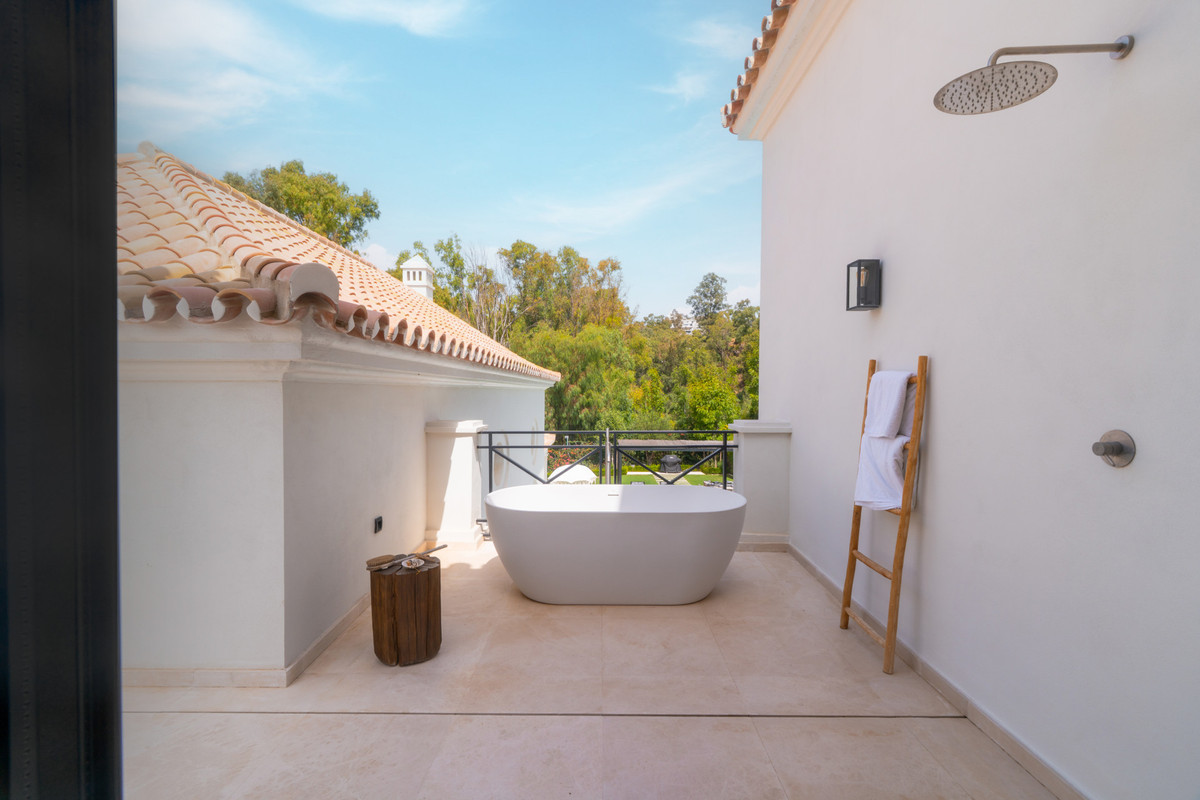 Huis te koop in Nueva Andalucía | 5 slaapkamers H5441614