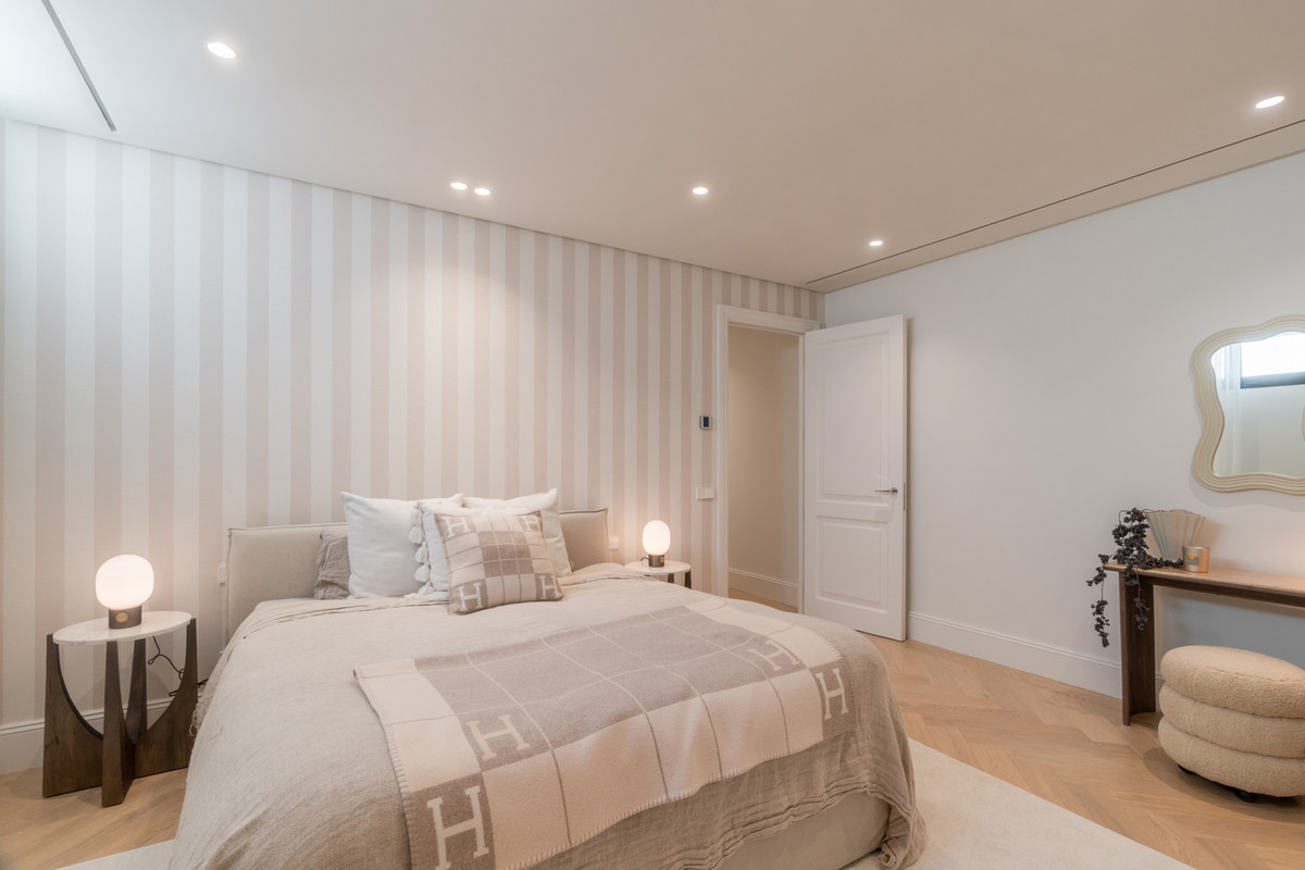 Huis te koop in Nueva Andalucía | 5 slaapkamers H5441614