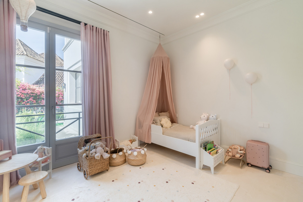 Huis te koop in Nueva Andalucía | 5 slaapkamers H5441614