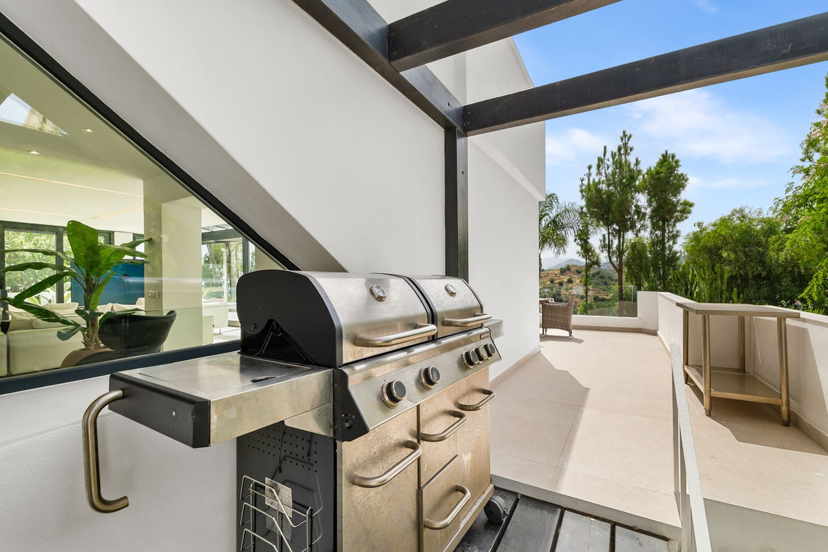 Huis te koop in Nueva Andalucía | 4 slaapkamers H5443543