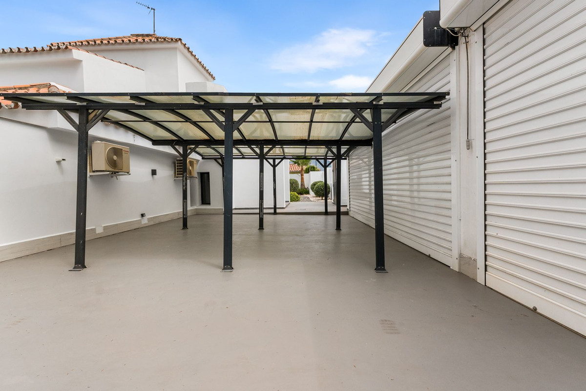 Huis te koop in Nueva Andalucía | 4 slaapkamers H5443543