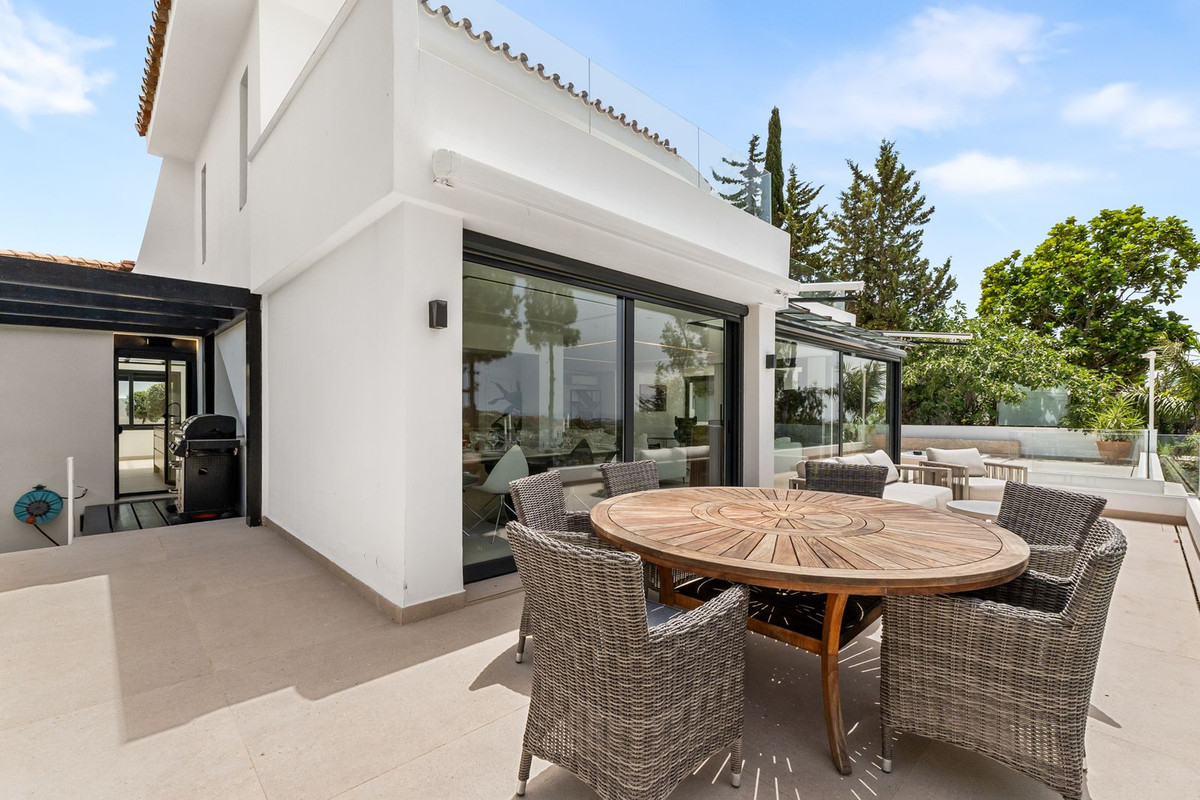 Huis te koop in Nueva Andalucía | 4 slaapkamers H5443543