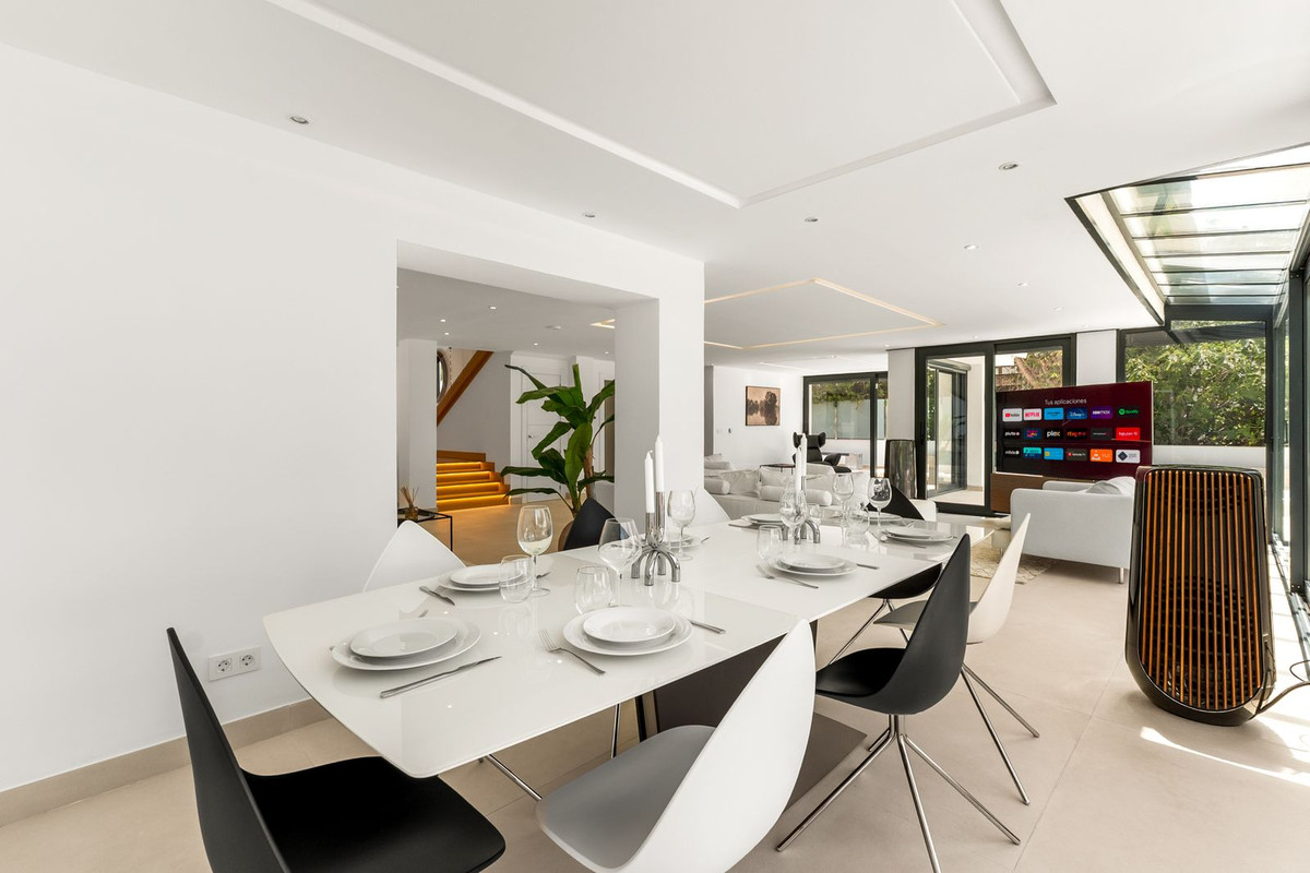 Huis te koop in Nueva Andalucía | 4 slaapkamers H5443543