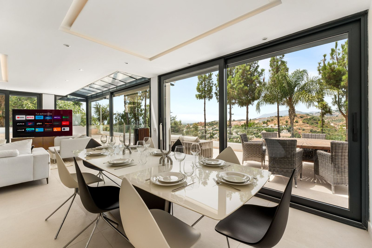 Huis te koop in Nueva Andalucía | 4 slaapkamers H5443543