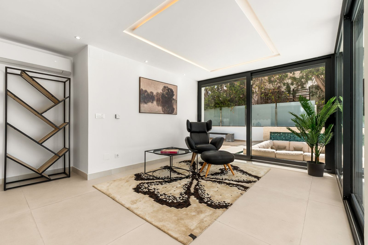 Huis te koop in Nueva Andalucía | 4 slaapkamers H5443543