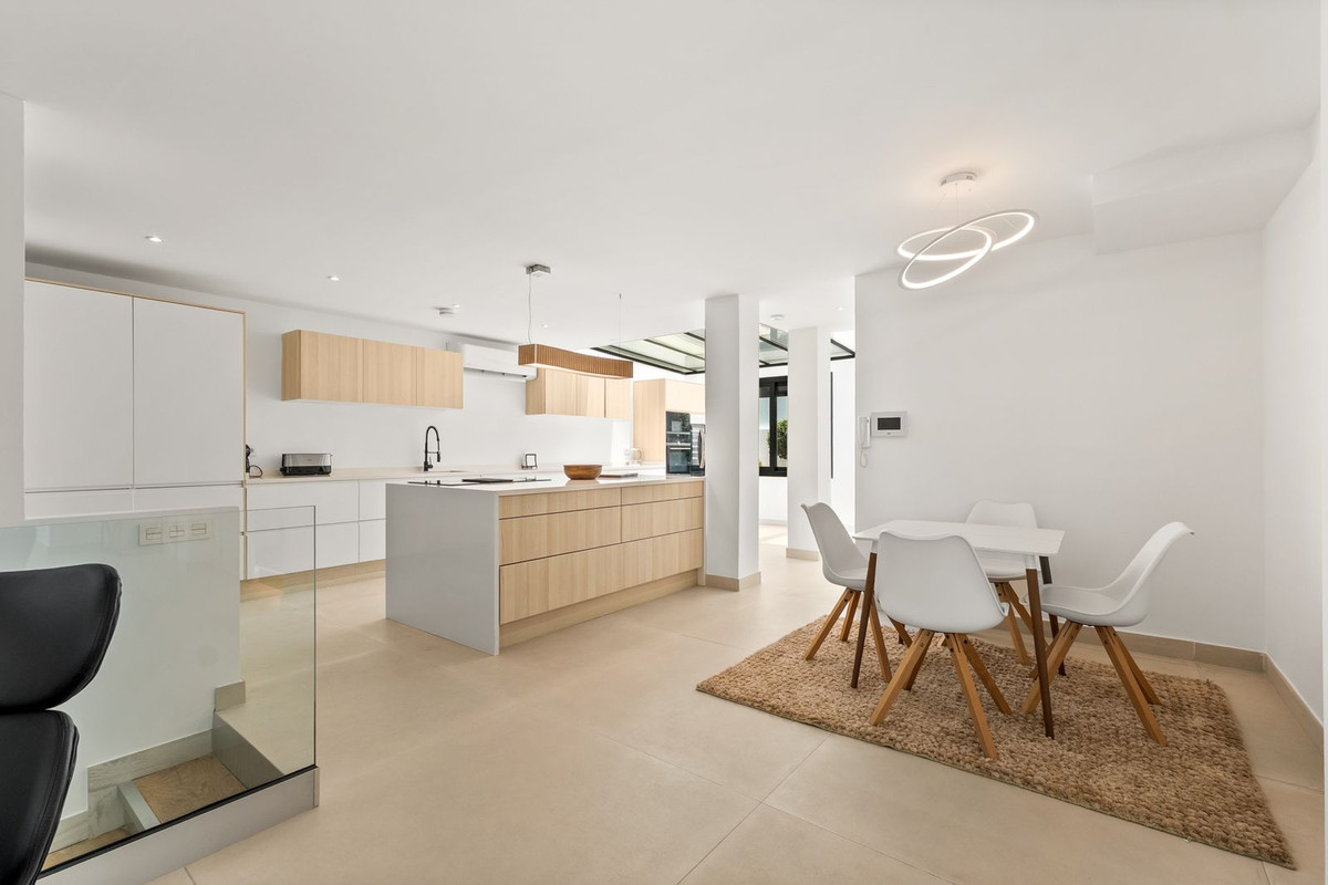 Huis te koop in Nueva Andalucía | 4 slaapkamers H5443543