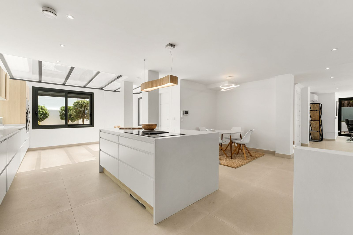 Huis te koop in Nueva Andalucía | 4 slaapkamers H5443543