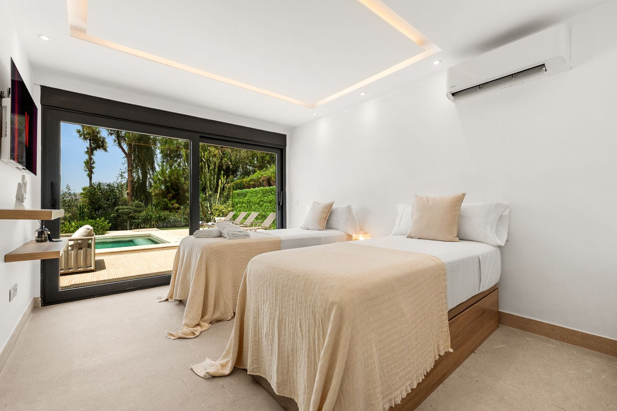 Huis te koop in Nueva Andalucía | 4 slaapkamers H5443543