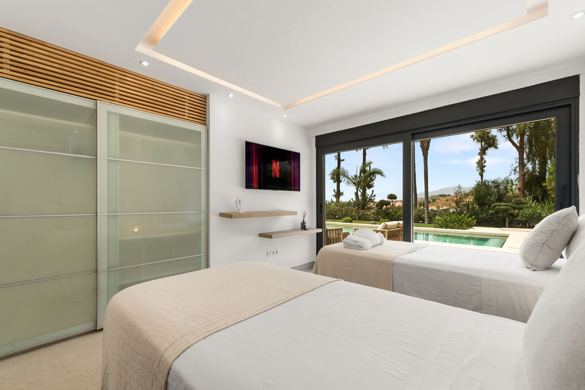 Huis te koop in Nueva Andalucía | 4 slaapkamers H5443543