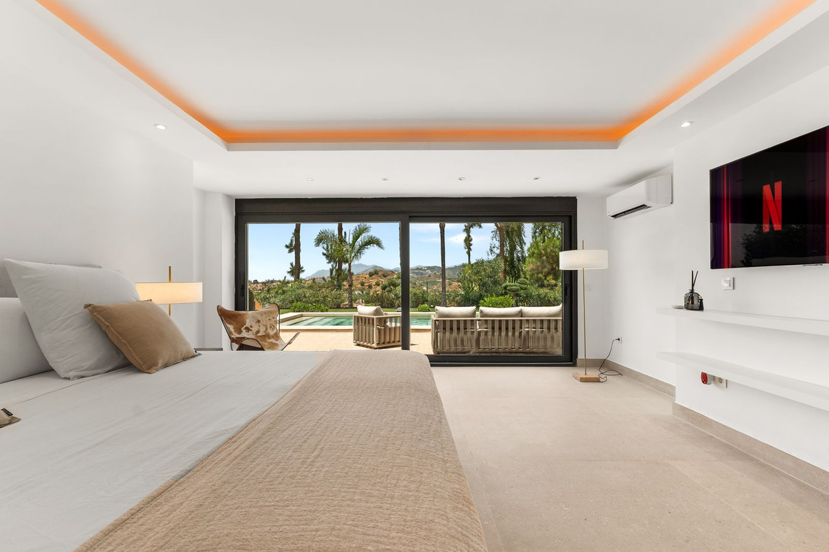 Huis te koop in Nueva Andalucía | 4 slaapkamers H5443543