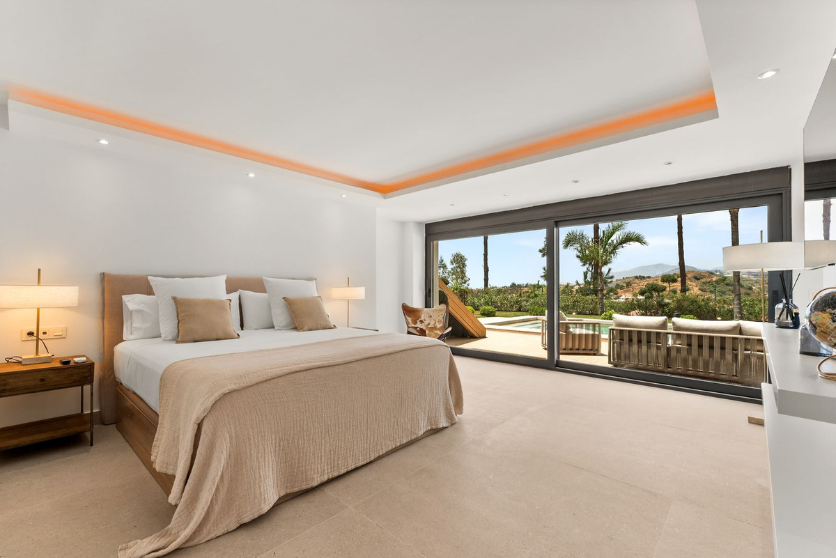 Huis te koop in Nueva Andalucía | 4 slaapkamers H5443543