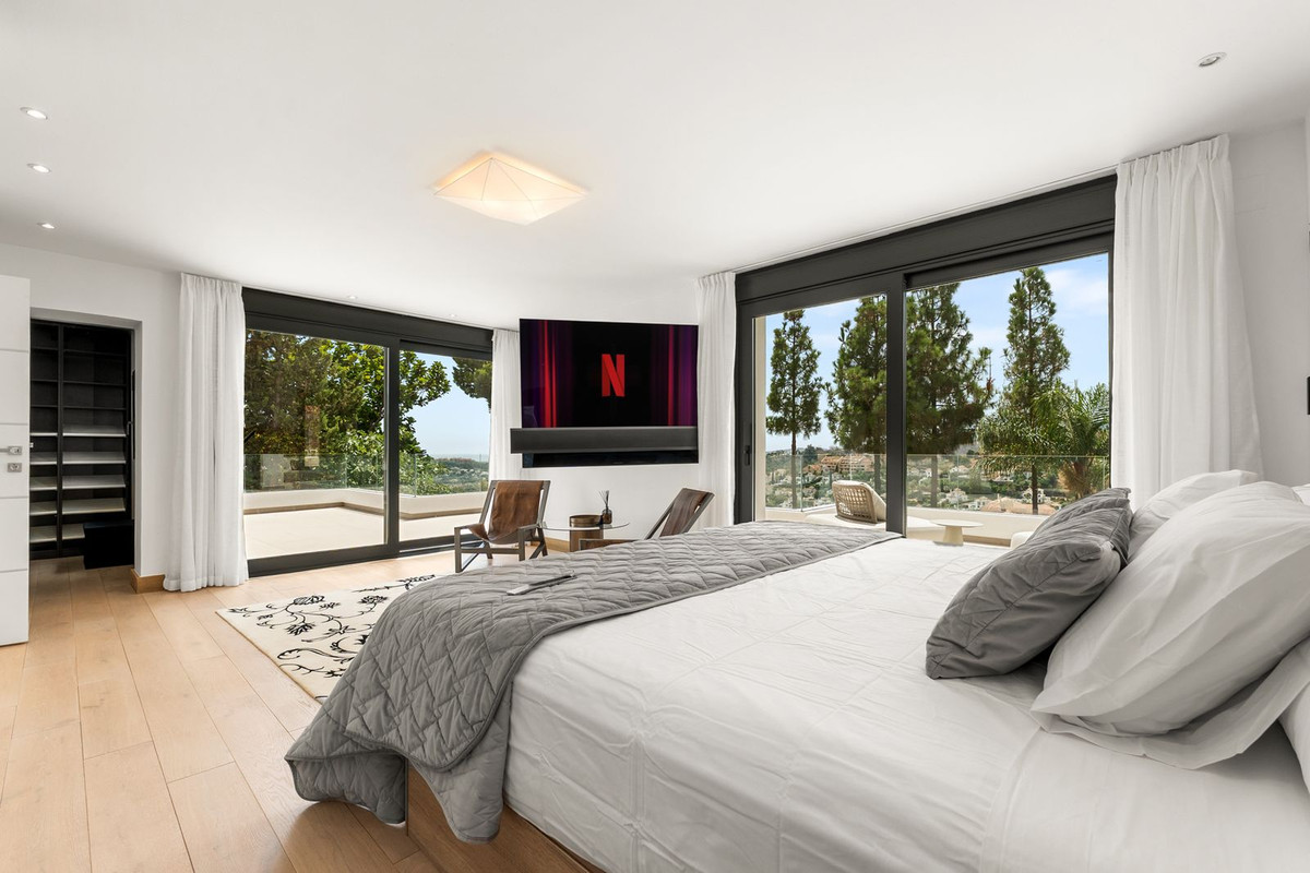 Huis te koop in Nueva Andalucía | 4 slaapkamers H5443543