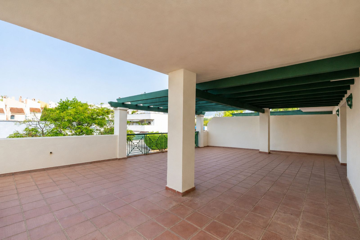 Appartement te koop in Nueva Andalucía | 3 slaapkamers H5443951