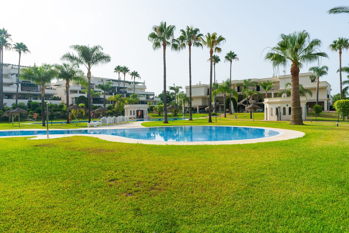 Appartement te koop in Nueva Andalucía | 3 slaapkamers H5443951