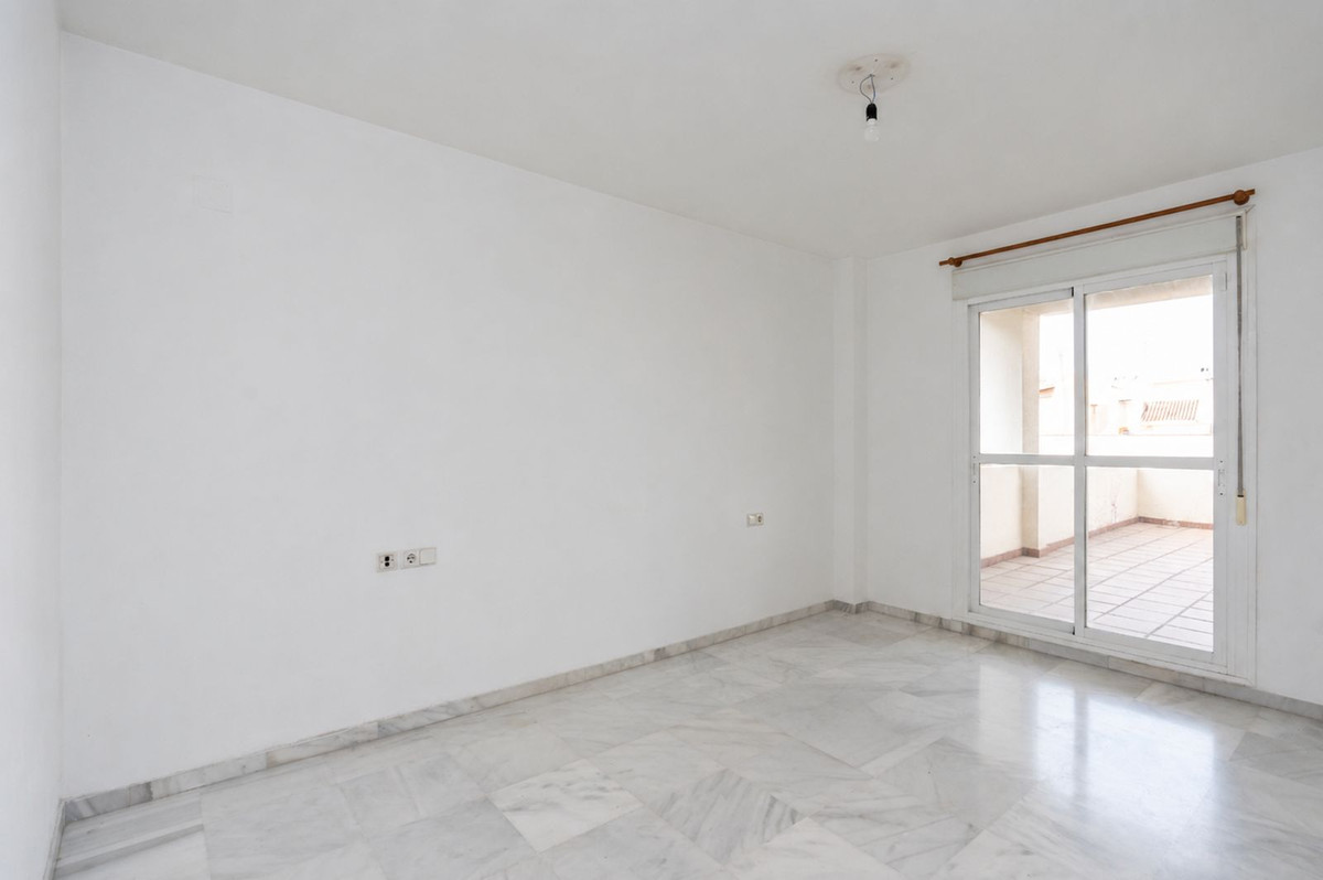 Appartement te koop in Nueva Andalucía | 3 slaapkamers H5443951