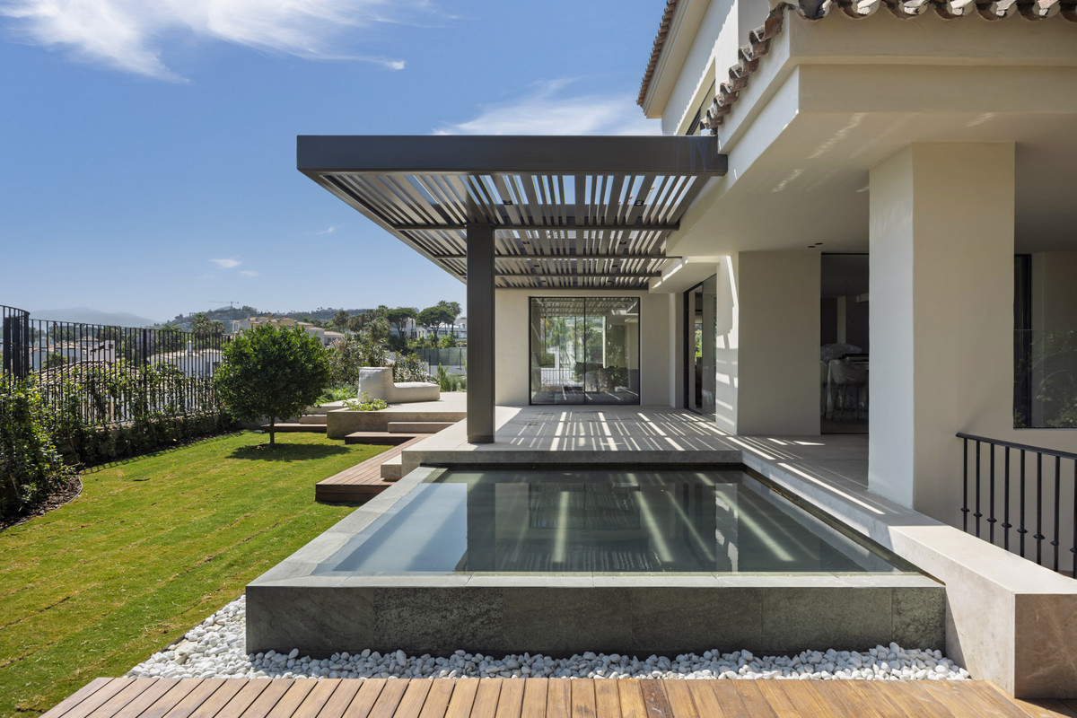 Huis te koop in Nueva Andalucía | 5 slaapkamers H5444566