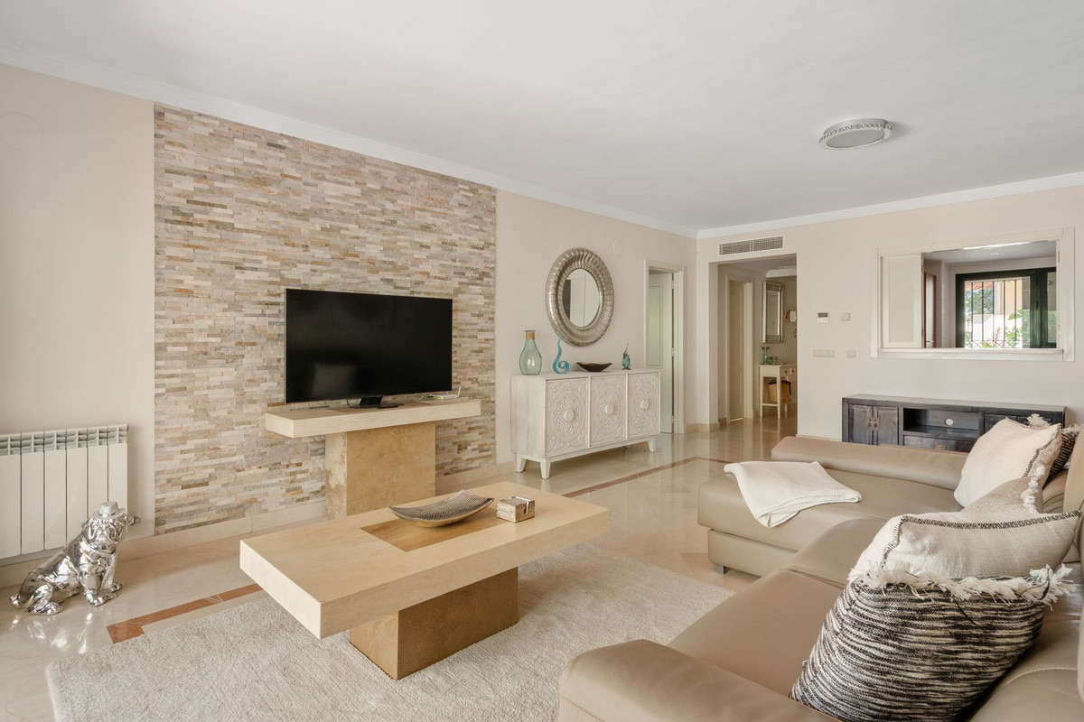 Appartement te koop in Nueva Andalucía | 3 slaapkamers H5448052