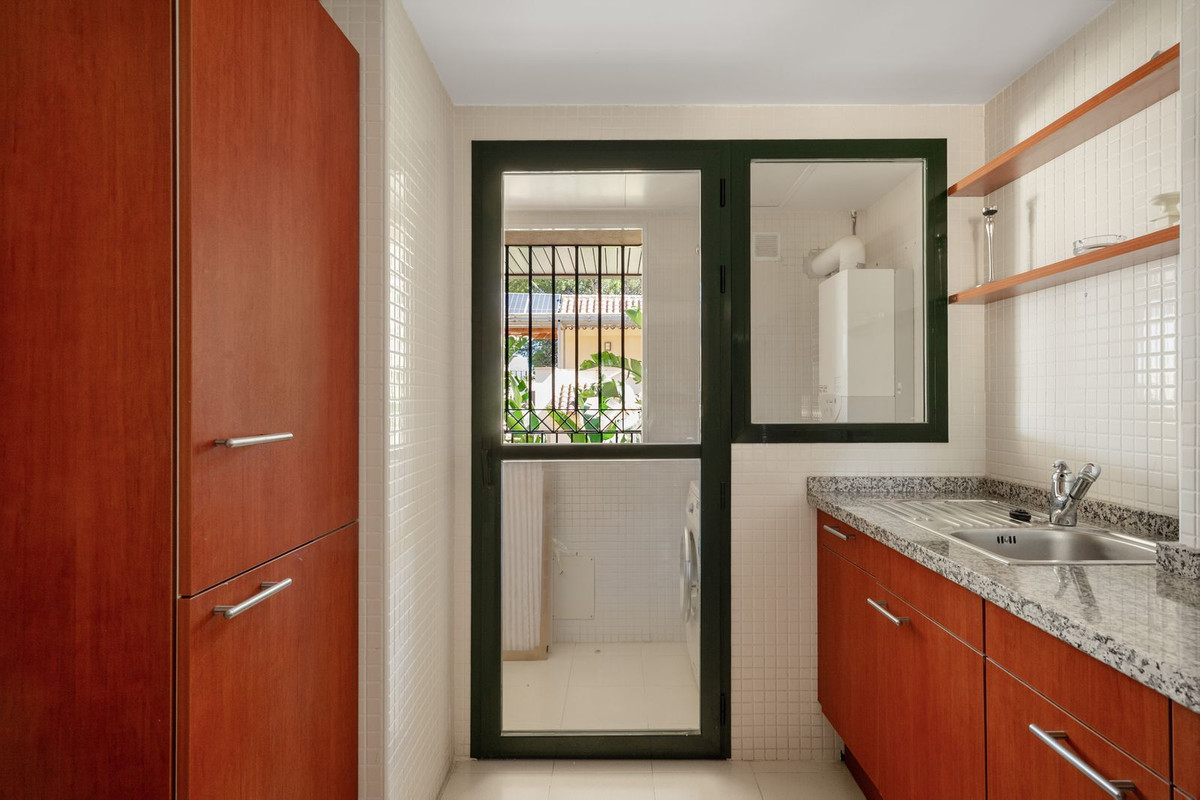 Appartement te koop in Nueva Andalucía | 3 slaapkamers H5448052