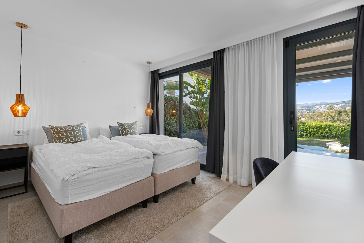 Huis te koop in Nueva Andalucía | 4 slaapkamers H5450533