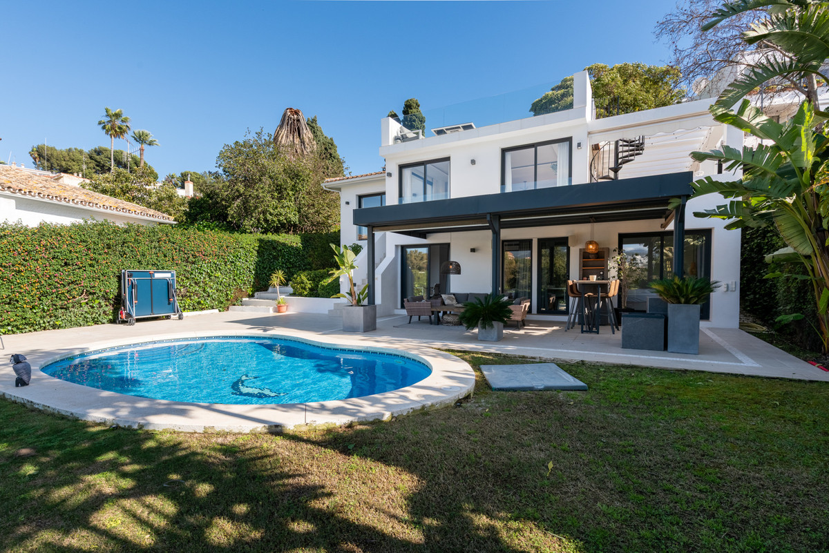 Huis te koop in Nueva Andalucía | 4 slaapkamers H5450533