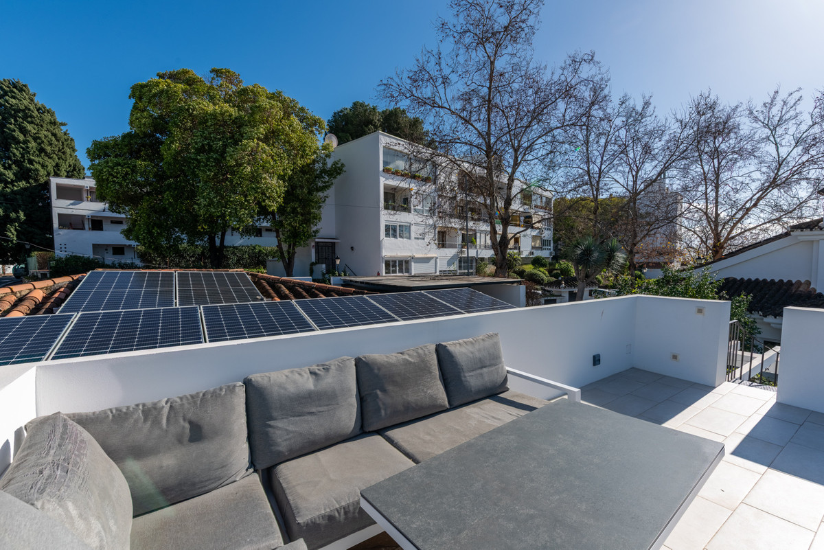 Huis te koop in Nueva Andalucía | 4 slaapkamers H5450533