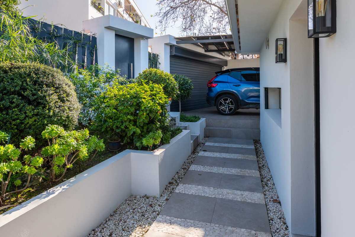 Huis te koop in Nueva Andalucía | 4 slaapkamers H5450533
