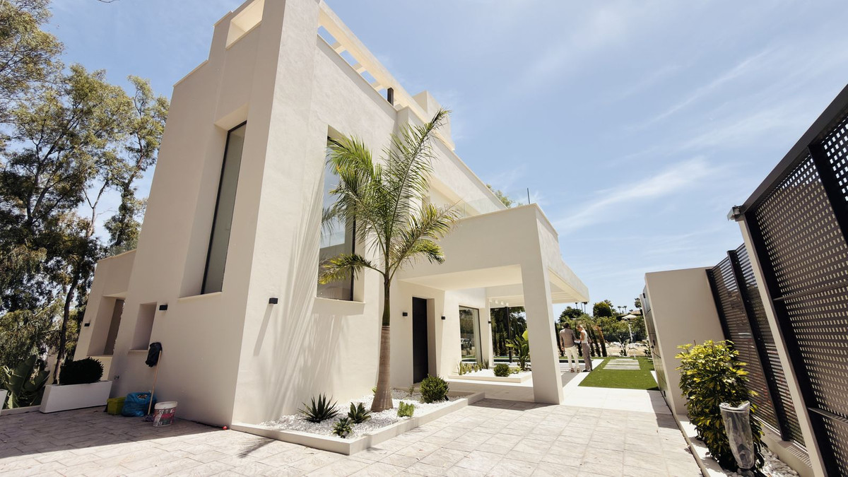Huis te koop in Nueva Andalucía | 5 slaapkamers H5451865