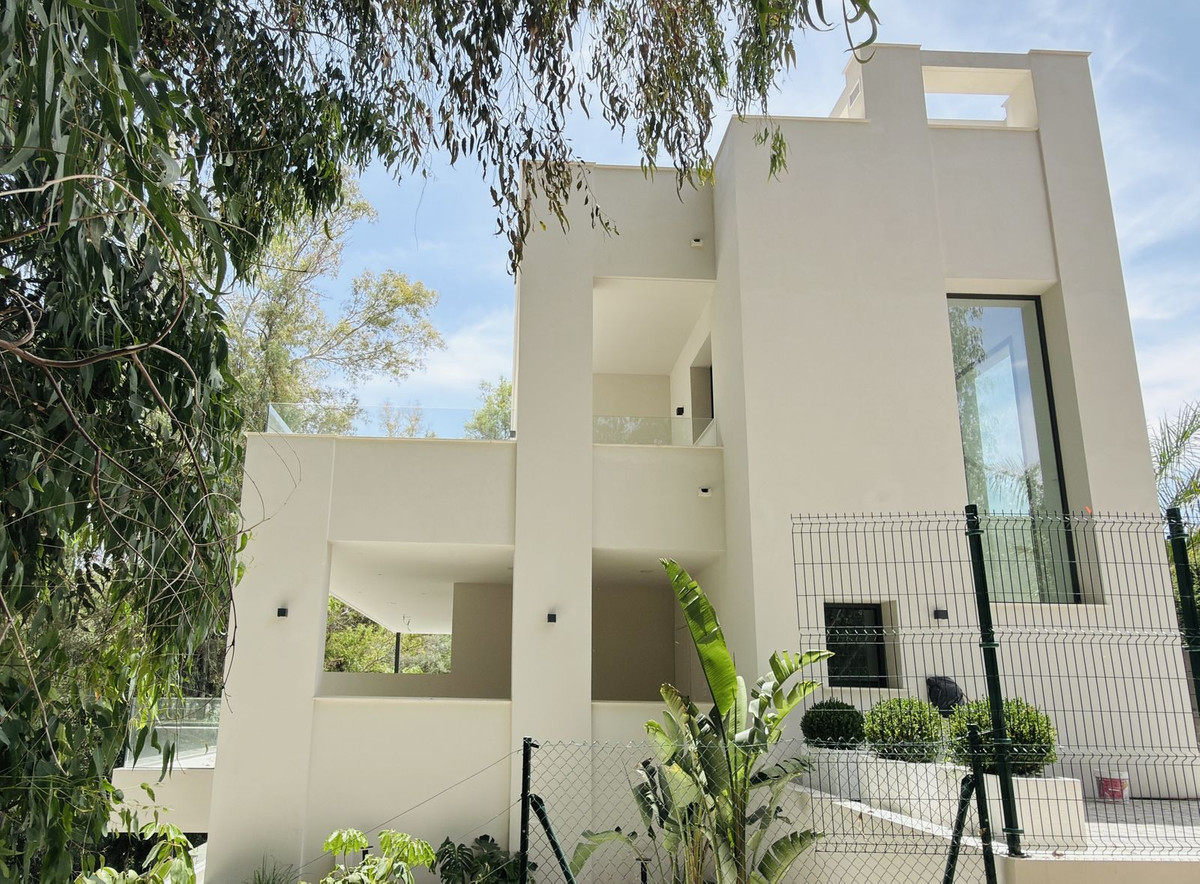Huis te koop in Nueva Andalucía | 5 slaapkamers H5451865