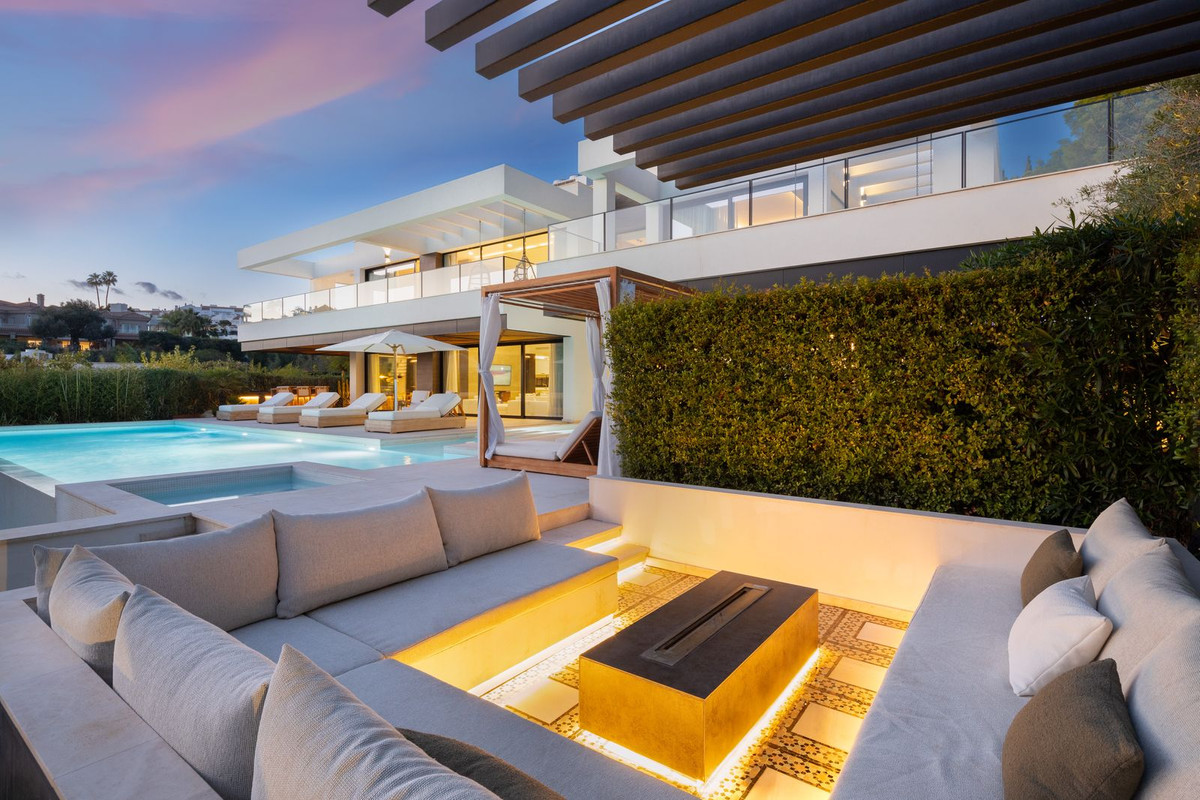 Huis te koop in Nueva Andalucía | 6 slaapkamers H5452222