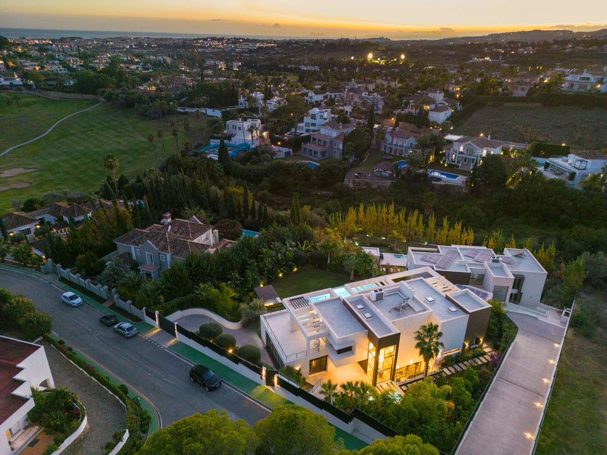 Huis te koop in Nueva Andalucía | 6 slaapkamers H5452222
