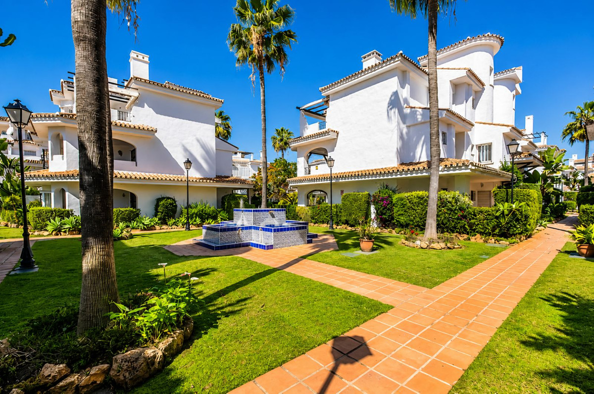 Appartement te koop in Nueva Andalucía | 2 slaapkamers H5453896