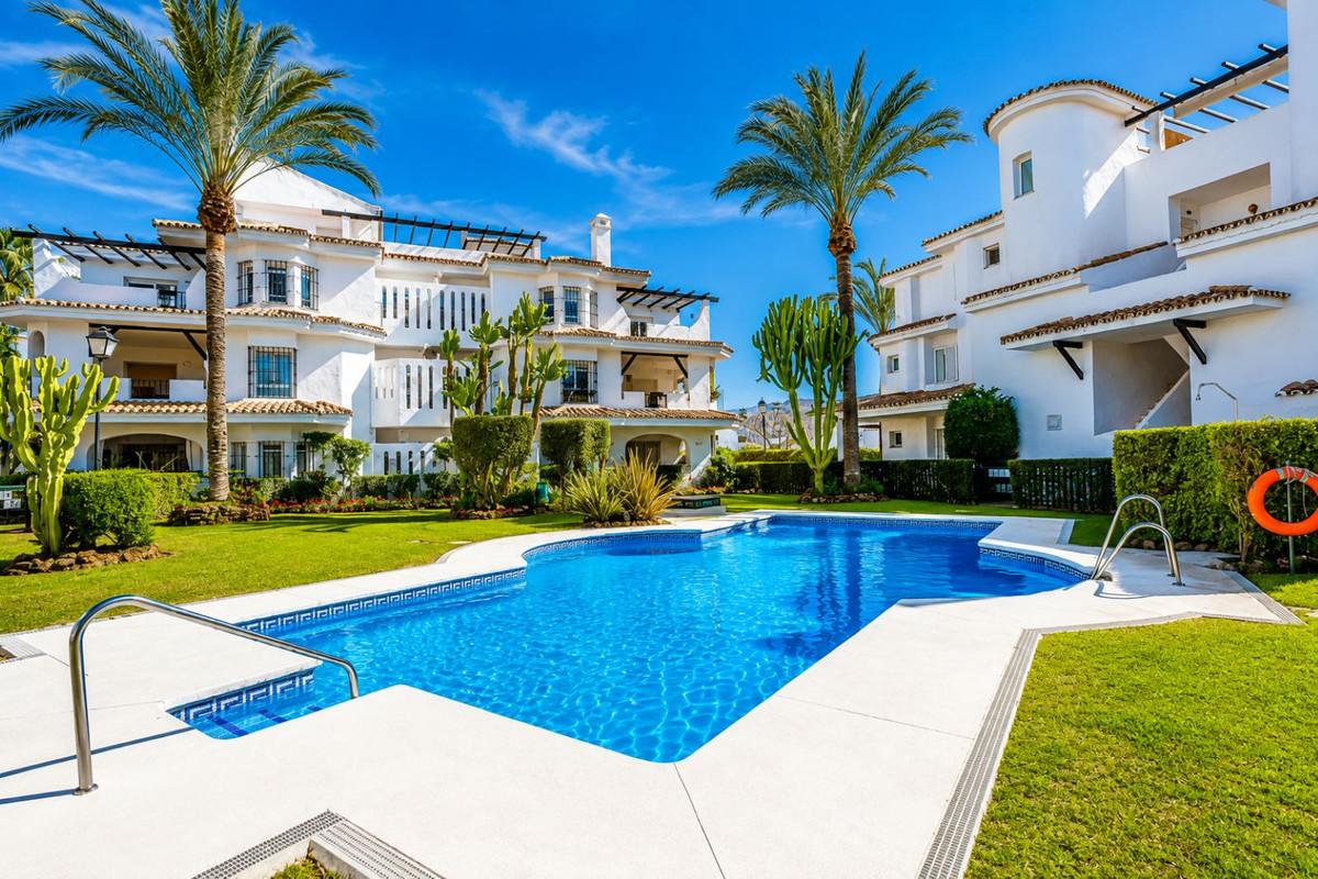 Appartement te koop in Nueva Andalucía | 2 slaapkamers H5453896