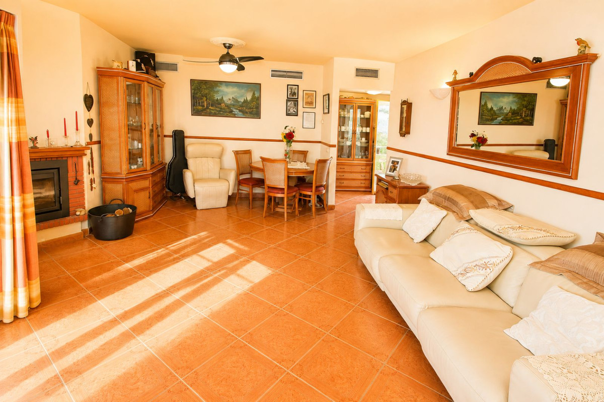 Appartement te koop in Nueva Andalucía | 2 slaapkamers H5453896