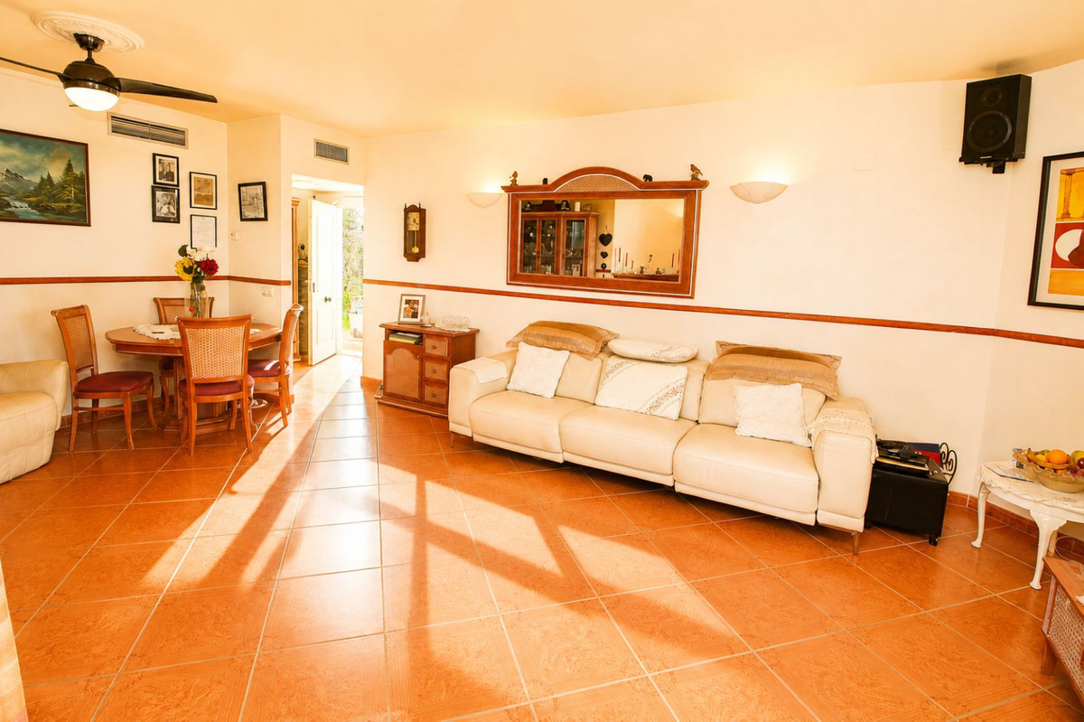 Appartement te koop in Nueva Andalucía | 2 slaapkamers H5453896