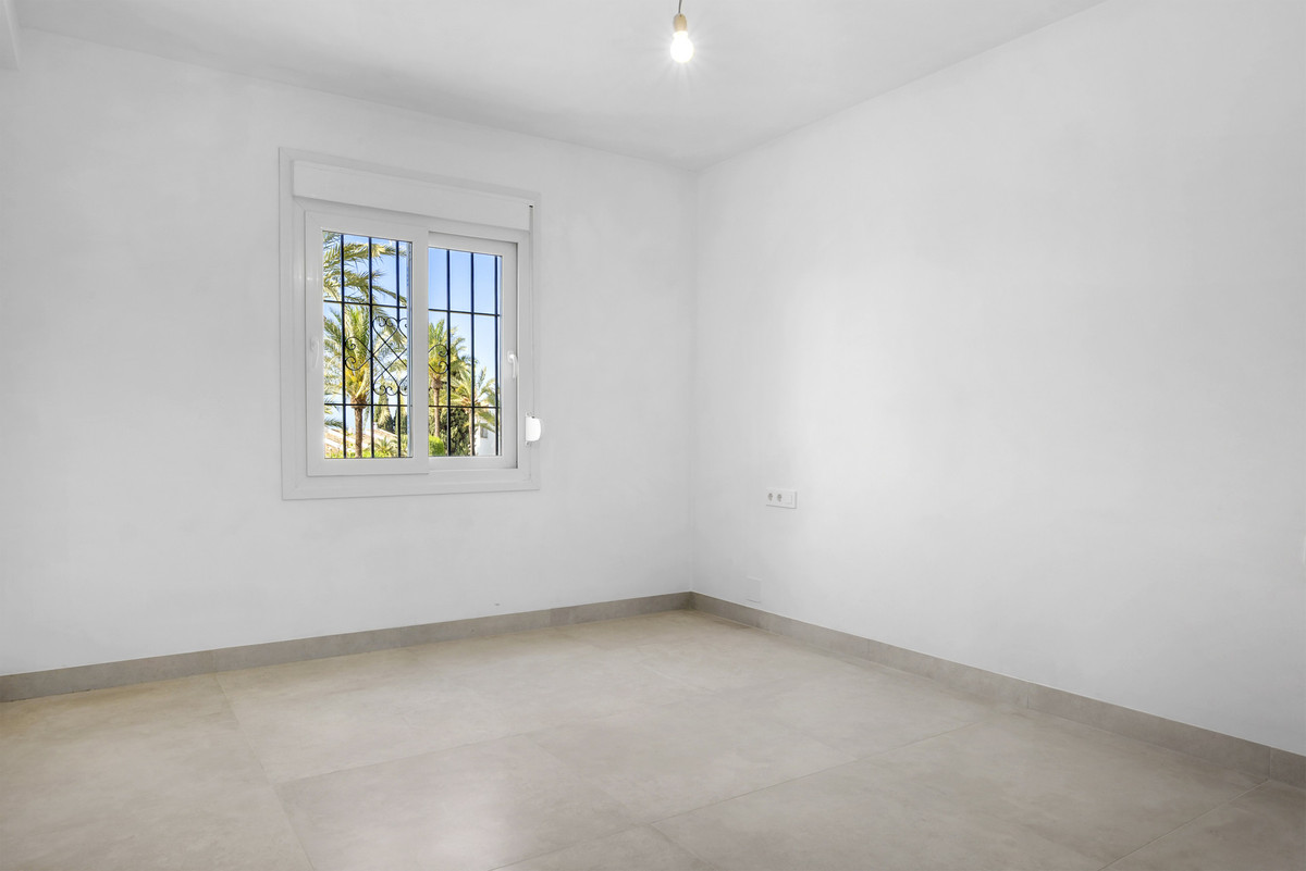 Appartement te koop in Nueva Andalucía | 3 slaapkamers H5457208