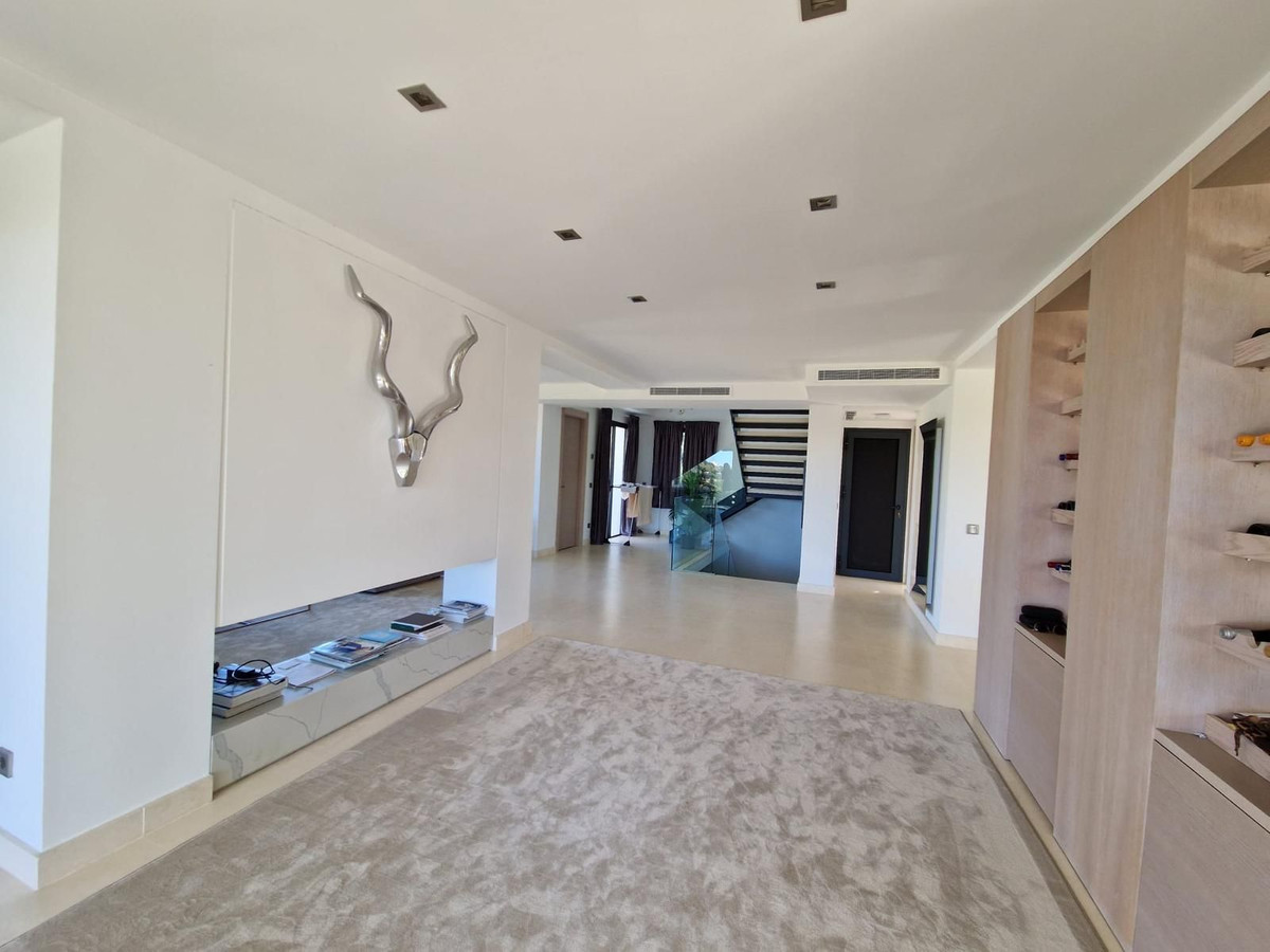 Huis te koop in Nueva Andalucía | 5 slaapkamers H5462032