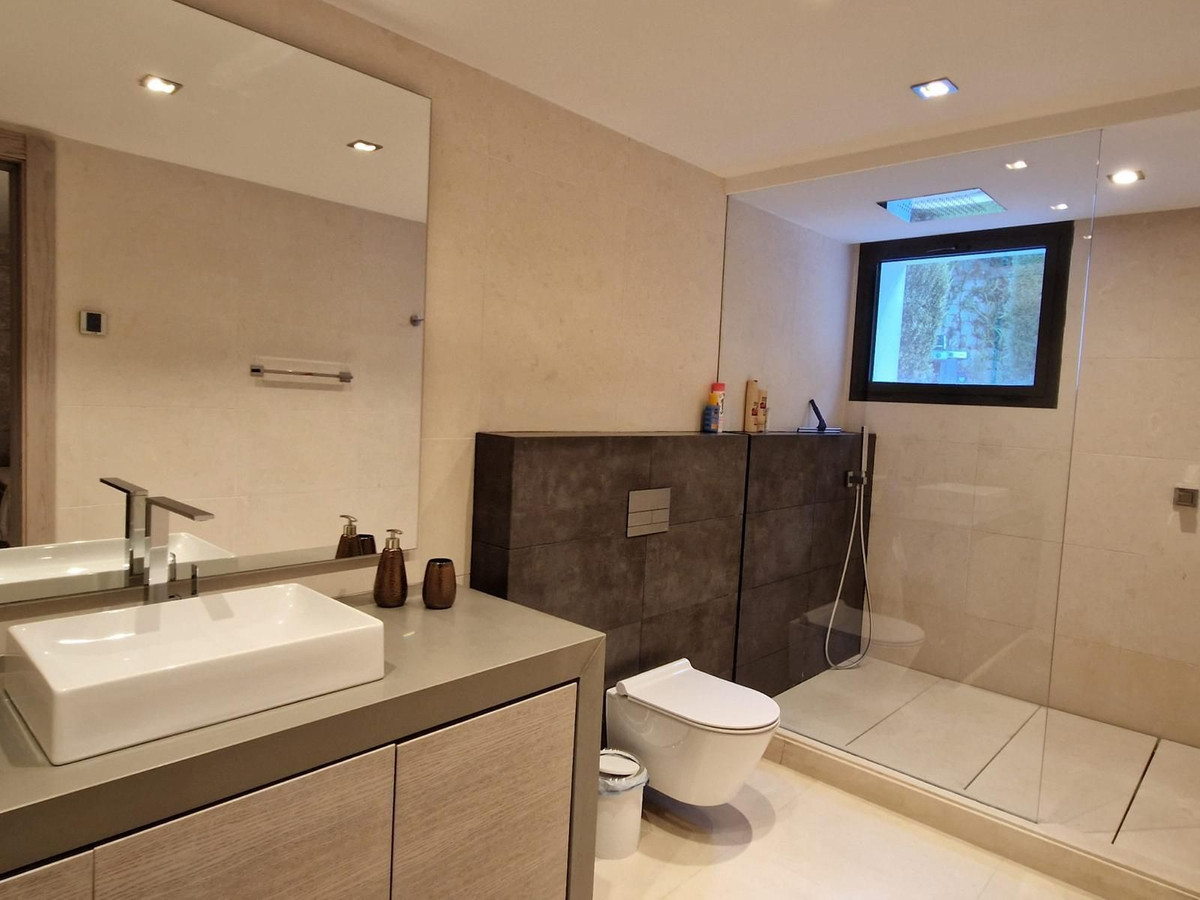Huis te koop in Nueva Andalucía | 5 slaapkamers H5462032