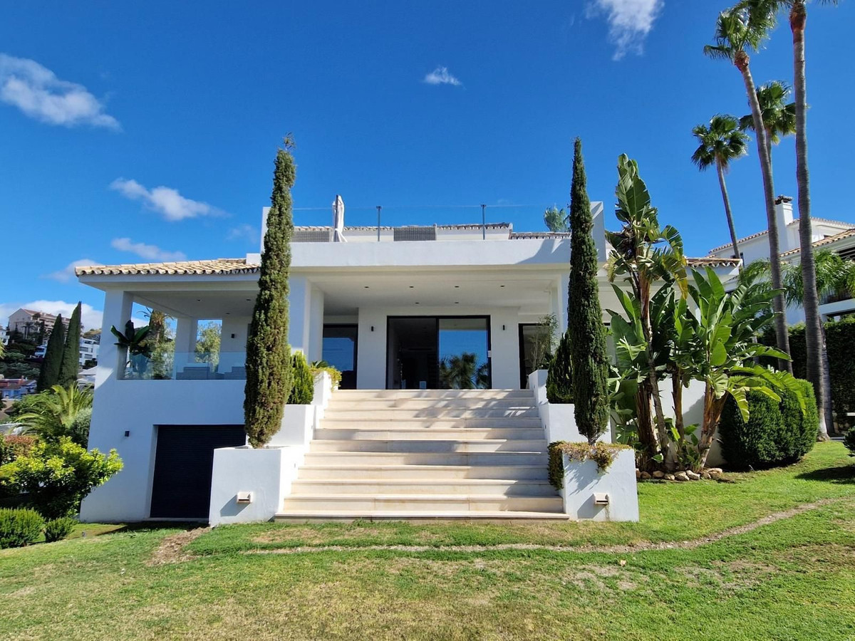 Huis te koop in Nueva Andalucía | 5 slaapkamers H5462032