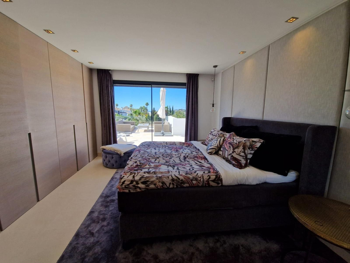 Huis te koop in Nueva Andalucía | 5 slaapkamers H5462032