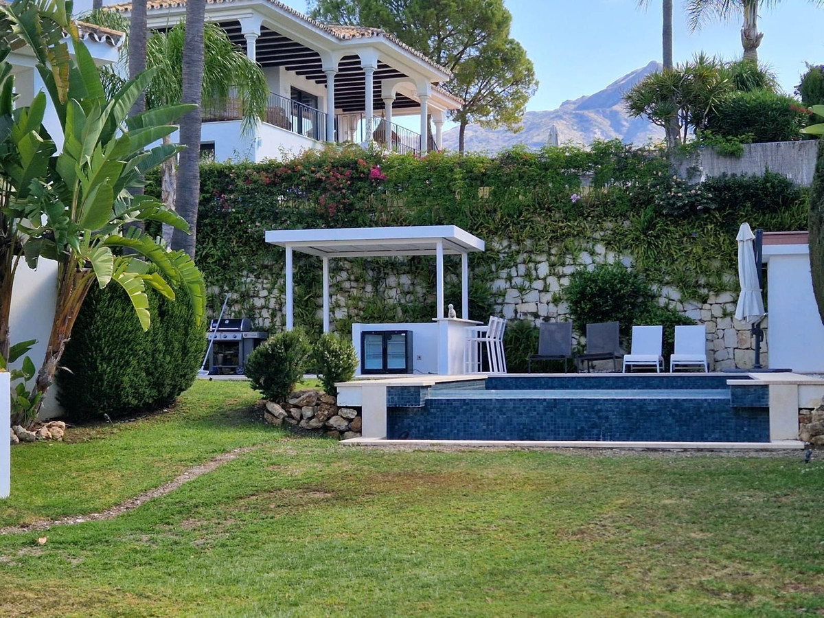 Huis te koop in Nueva Andalucía | 5 slaapkamers H5462032